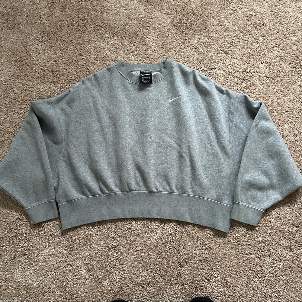 Nike Phoenix Fleece Oversized Cropped Crewneck